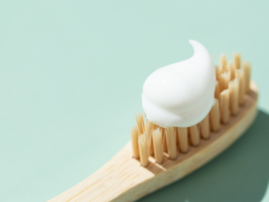 Zasto Koristiti Pastu za Zube s Fluorom Sve Sto Trebate Znati